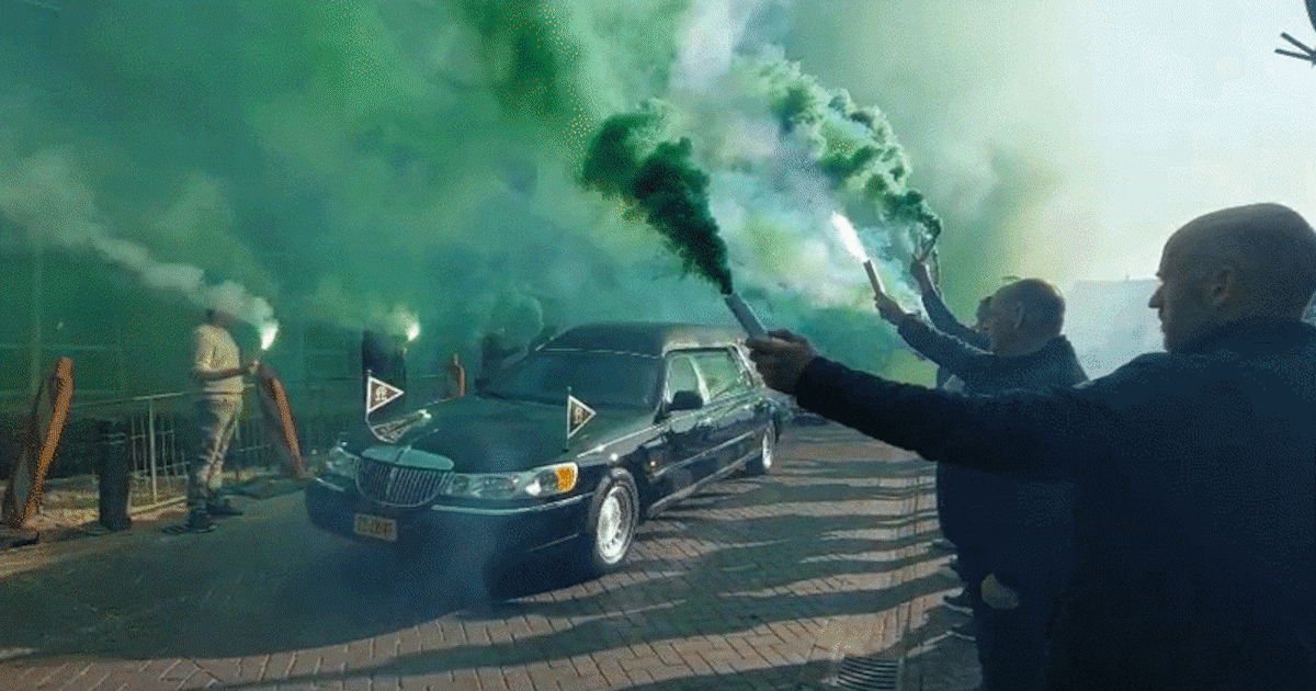 Stilte, een groene wolk en tranen: hoe heel Herveld rouwt om Paul (23)