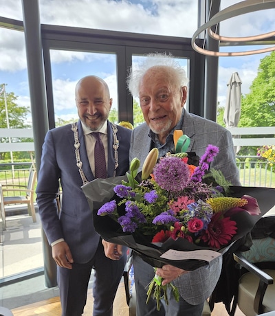 100-jarige viert mijlpaal in Arnhemse Residentie de Rijnvallei