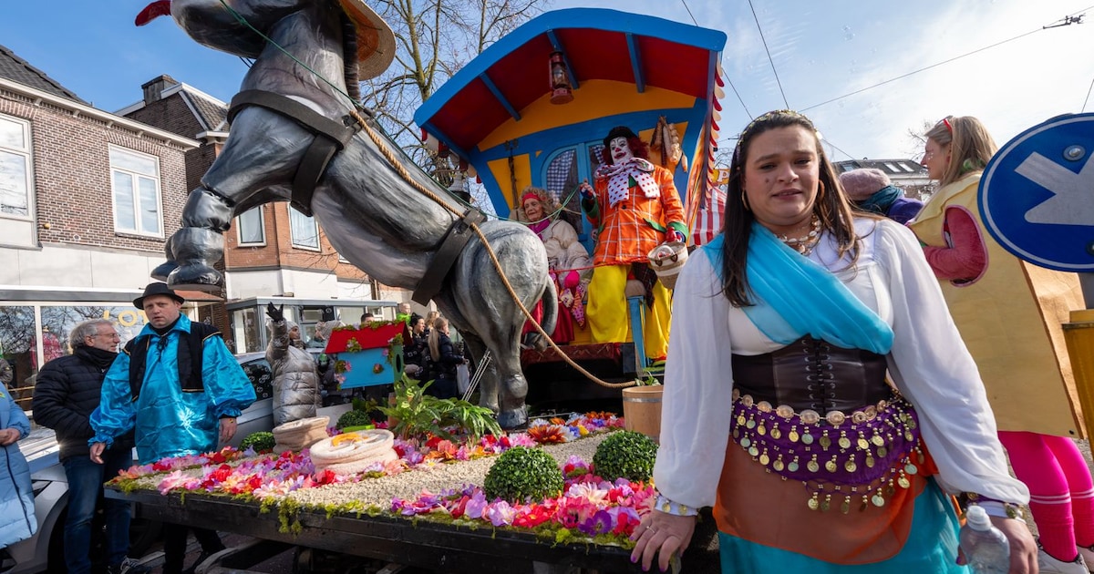 Nagenieten van de optocht