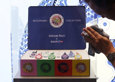 Verkoop zeldzame Swatch loopt  volledig uit hand: drie winkels dicht na enorme drukte