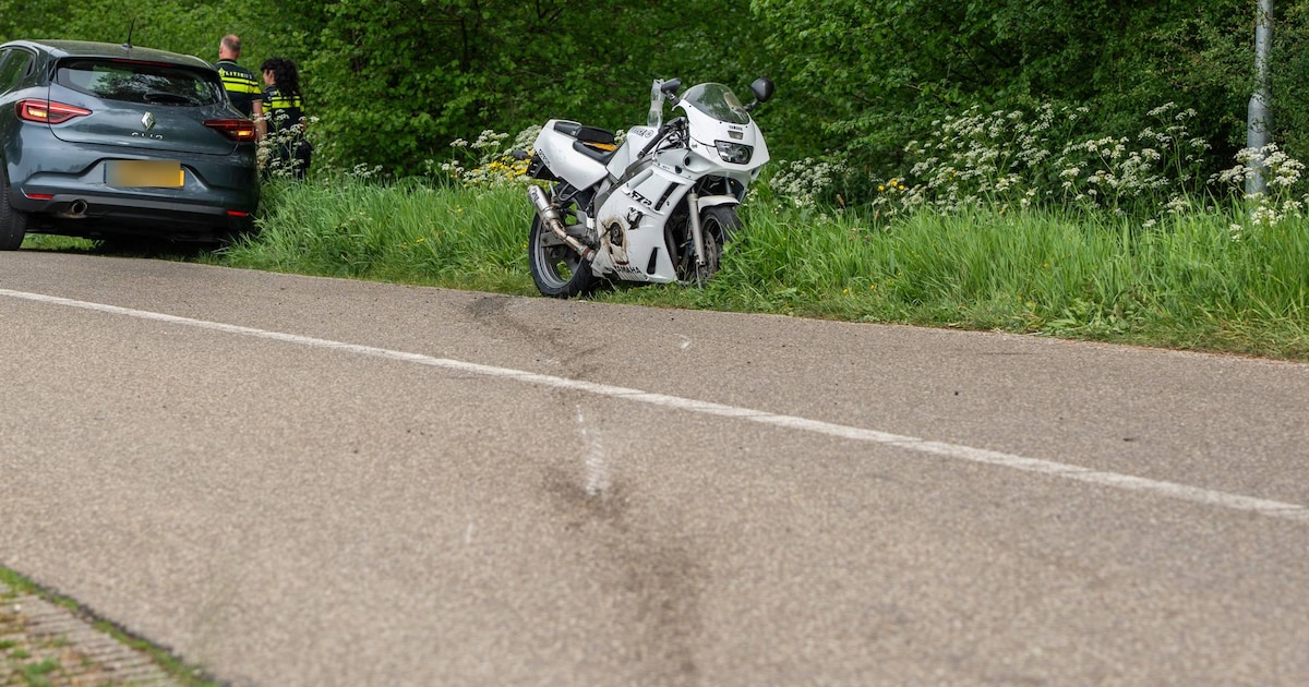 Motorrijder onderuit op Berghoofdseweg in Pannerden