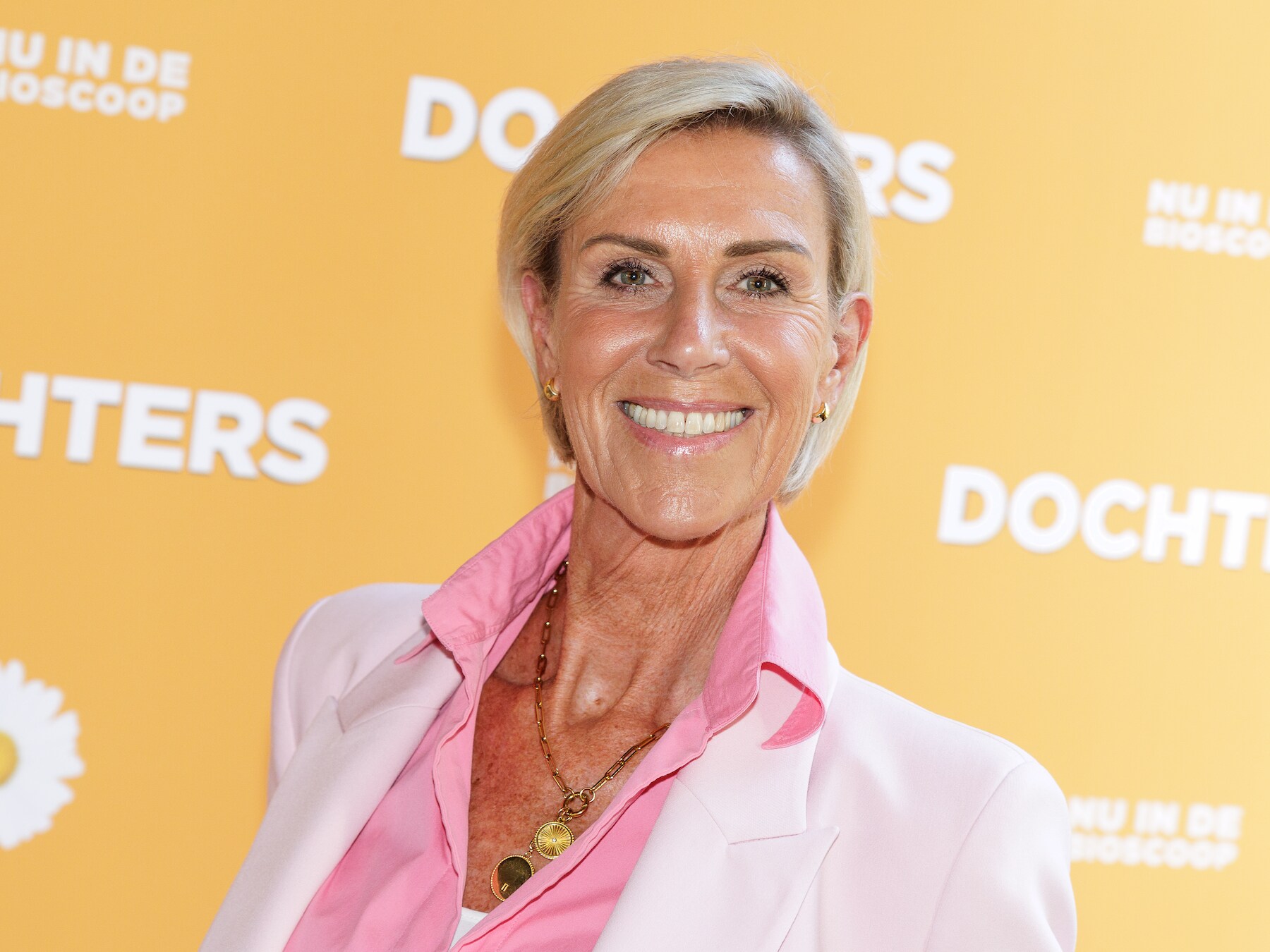 Els uit B&B vol liefde gaat programma presenteren: ‘Blij en dankbaar voor deze kans’