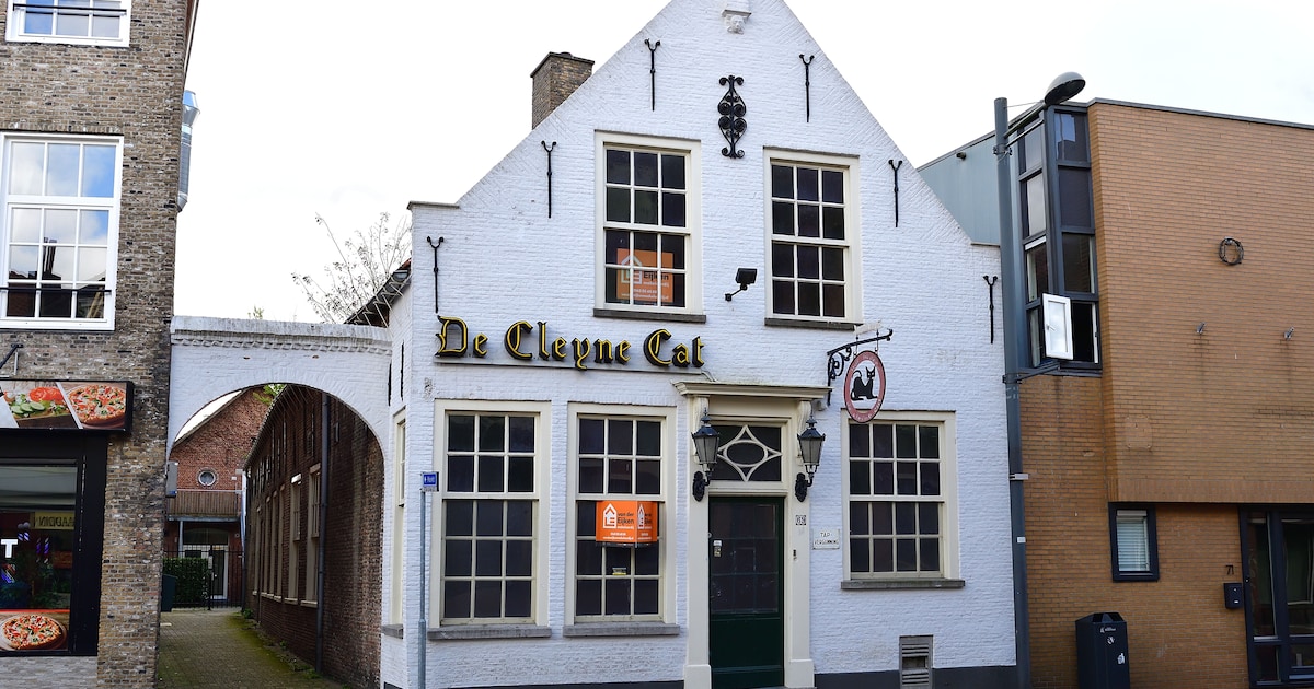 Heel lang zat er een nachtcafé in, maar nu staat het oudste pand van Roosendaal als woning in de ver