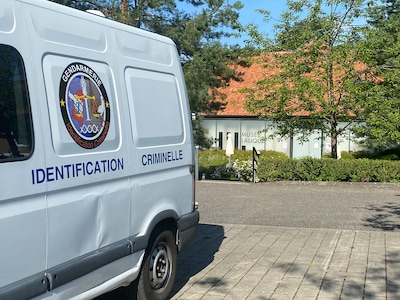 Voor miljoenen aan juwelen gestolen uit Frans museum, burgemeester woest