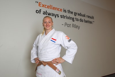 Géneviève Bogers (28) uit Oosterbeek opnieuw wereldkampioen jiu jitsu: revanche op rivale Dahl