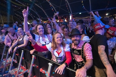 Oktoberfest park Lingezegen tot aan Arnhem te horen: flink wat klachten, komend weekend hardstylefee