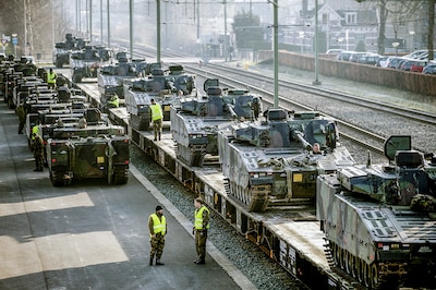 Spoor niet oorlogsbestendig: één militair transport kan spoor tot drie uur lamleggen