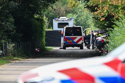LIVE Overasselt | Bolle Jos ontkent iets te maken te hebben met geweld Overasselt • ME helpt bij ond