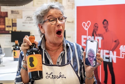 Petra en Lieske uit B&B vol liefde hinten op eigen tv-programma: 'Er lijkt iets te gaan gebeuren'