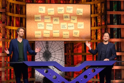 Goud voor koningen van de satire: hoe Van der Laan en Woe nationale gidsen in bange dagen werden