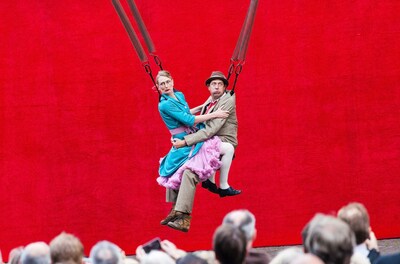 Gigantische kippen, acrobatiek en straattheater: dit is het programma van Festival BuitenGewoon