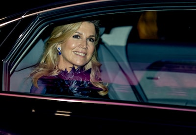 Ik zal er maar aan moeten wennen dat onze koningin een nieuwe lievelingskleur heeft