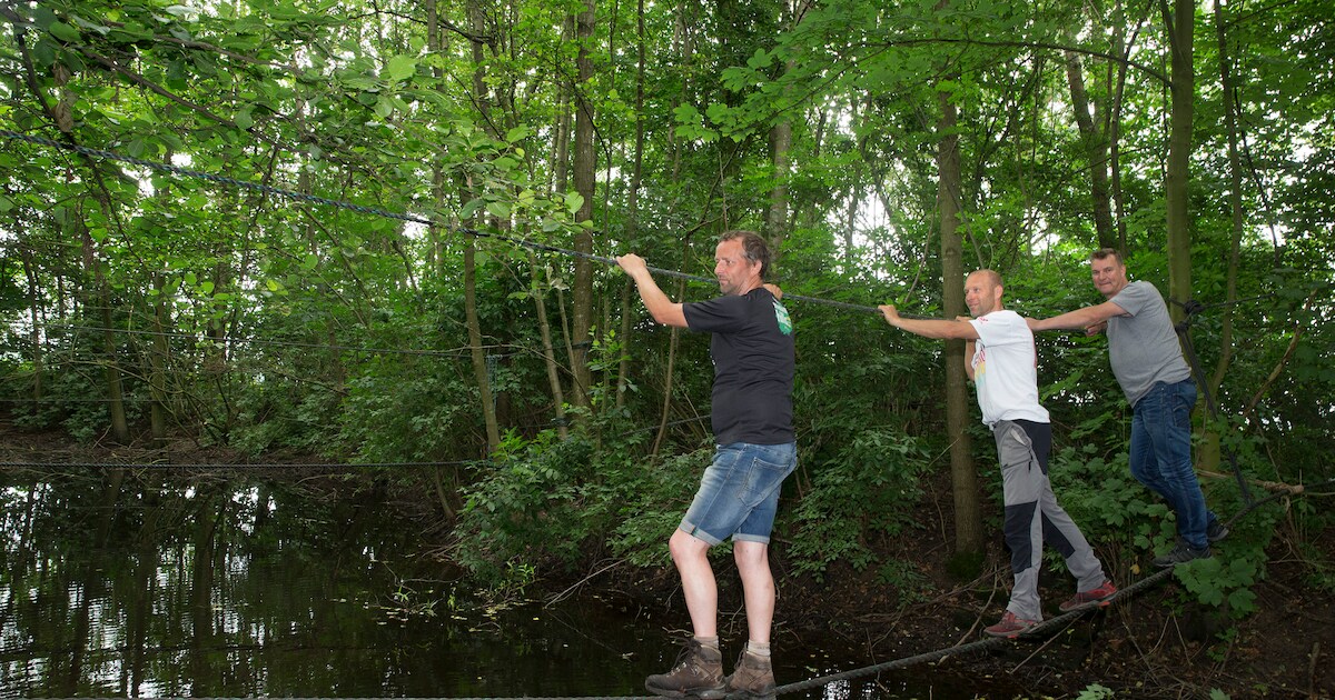 Duizend survivalaars rollen in Loil de kroeg in en uit | Regio | De ...