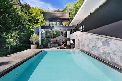 Enorme designvilla van 4,8 miljoen euro staat te koop: ‘Overbieden komt nauwelijks voor’