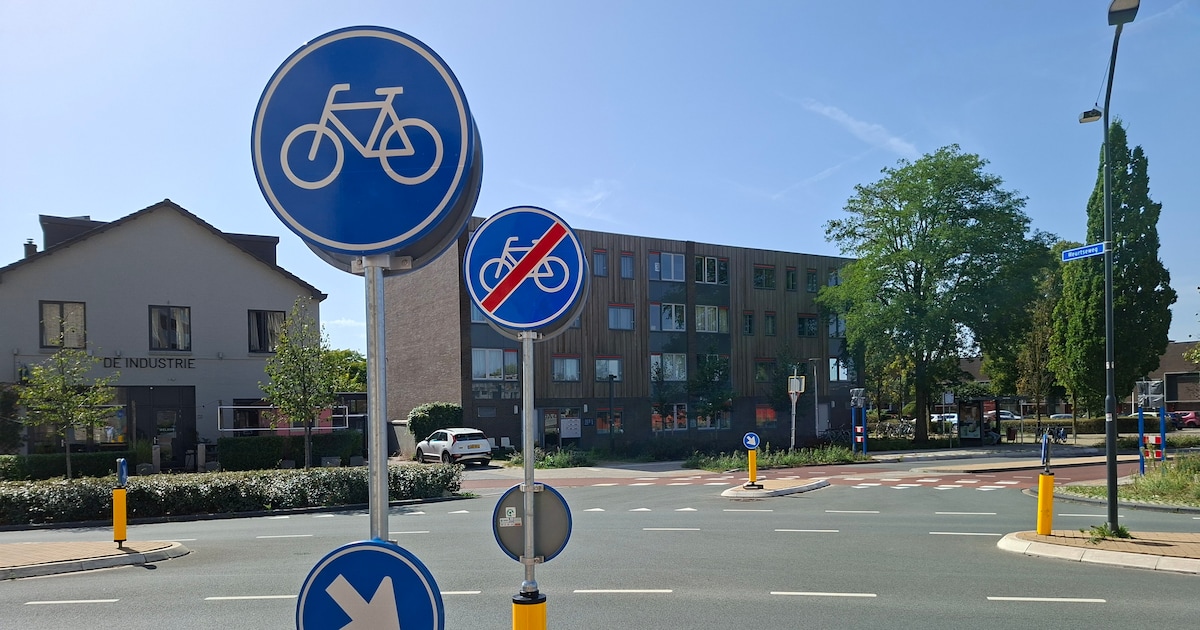 Is dit het kortste fietspad van Nijmegen? Borden op nog geen 2 meter van elkaar werken op de lachspi