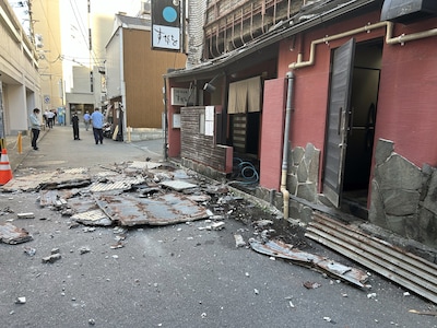 Zware aardbeving treft zuiden van Japan: meerdere gewonden, ingestorte gebouwen en branden