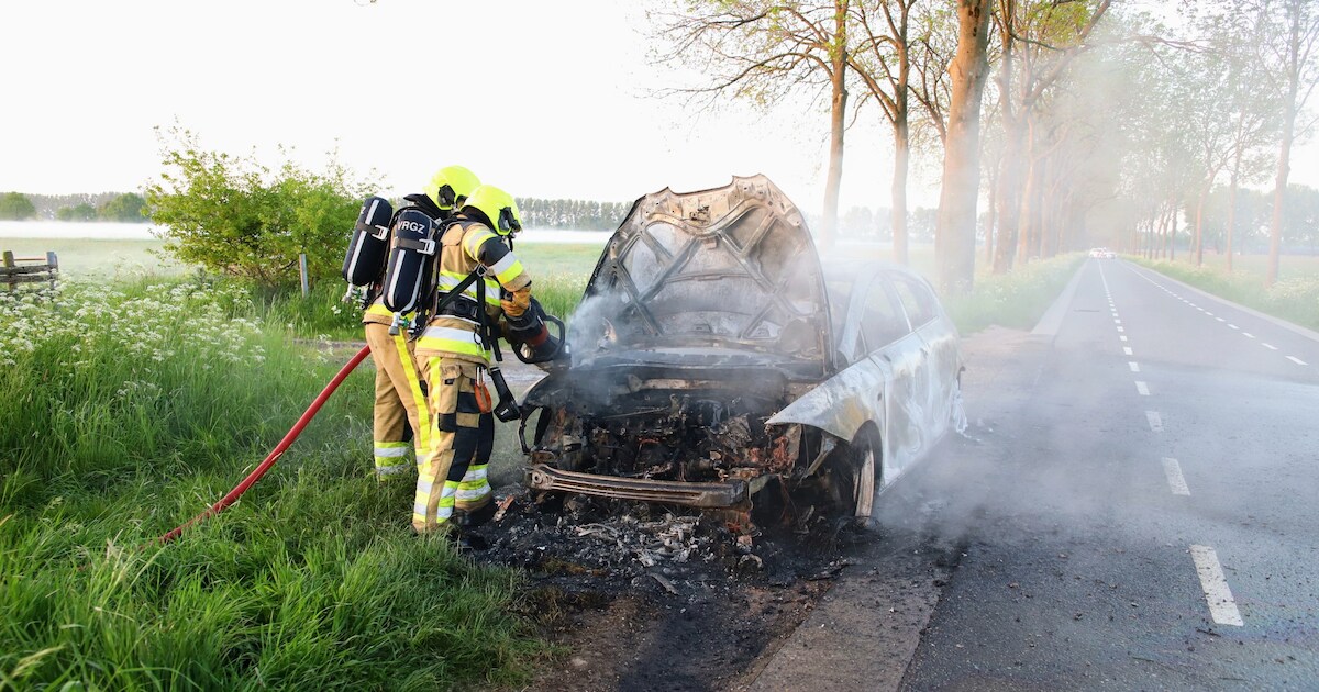 Auto brandt uit in Heukelum, bestuurder spoorloos verdwenen