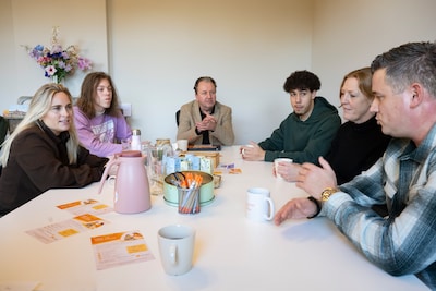 Tara (18) en Malik (19) lopen in coronatijd compleet vast en zitten thuis: ‘De lockdown heeft veel versterkt’