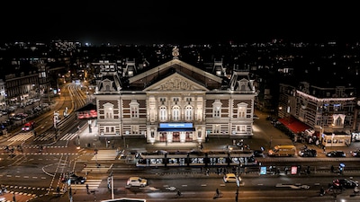Betogers aangehouden bij demonstratie Concertgebouw in Amsterdam, veel politie op de been