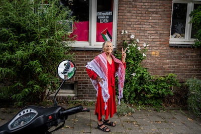 Doorgewinterde actievoerder Ineke staat bij ieder Gaza-protest vooraan: ‘Ik voel me een Palestijn’