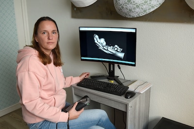 Carmel verloor zoon Ivar, Angela maakte van hem een tastbare herinnering: ‘Dankbaar voor zoiets waardevols’