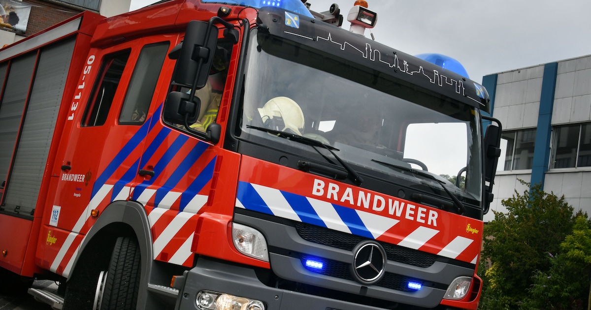 Glazenwasser vast op hoogte op terrein FC Utrecht, speciaal brandweerteam brengt redding