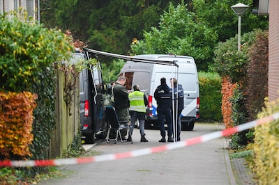 Zes woningen ontruimd na grote vondst illegaal vuurwerk in Berg en Dal: ‘Slaap aan de voorkant van u