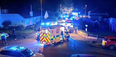 Twee kinderen (6 en 8) overleden bij brand in chalet België, moeder en ander kind (1) zwaargewond