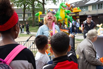 Lentemarkt in Tiel-West steunt dierenasiel