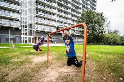Arnhem-Oost krijgt miljoeneninjectie: ‘Kinderen moeten straks zonder gedoe kunnen opgroeien’