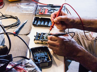Zomervakantie begint in Buren met Repair Café