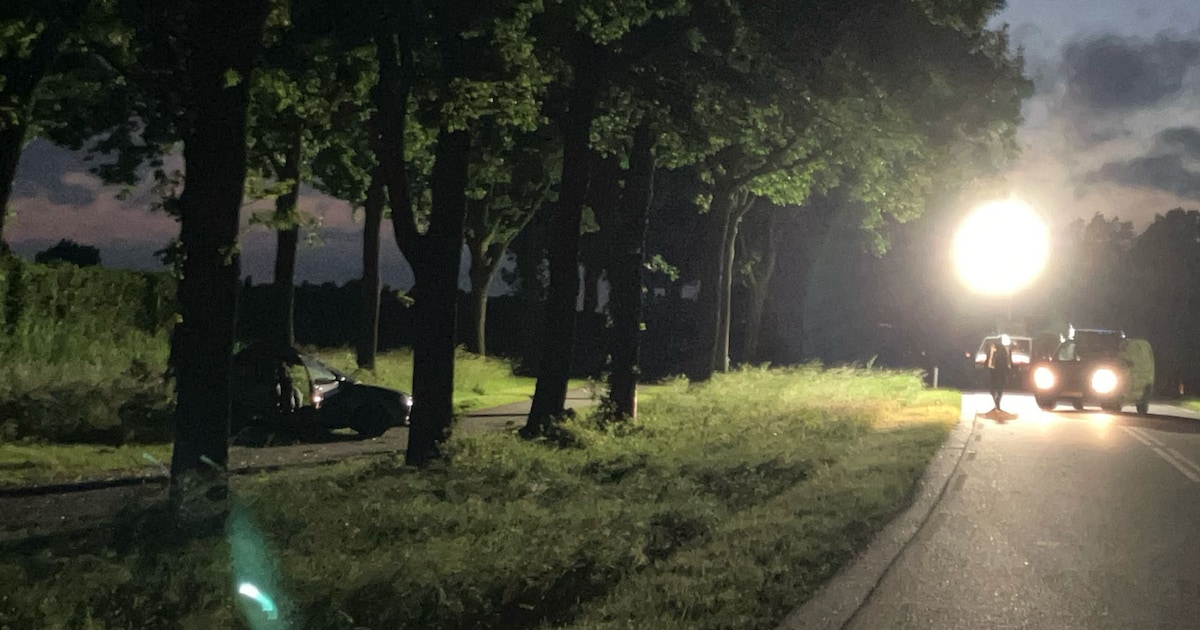Drama op N-weg bij Buren: 19-jarige overleden, twee tieners zwaargewond