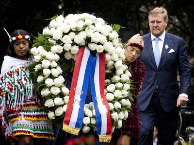 Prominente Surinamers eisen dat koning krans legt bij slavernijmonument