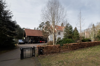 Bewoners vinden het ‘doodzonde’ om tuinhuis van villa af te breken, gemeente denkt daar anders over