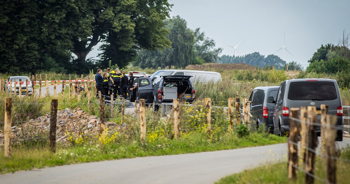 Lichaam gevonden in de Waal bij Deest
