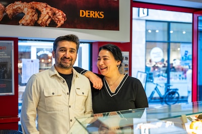 Na ziekte en forse werkweken willen eigenaren populaire bakkerszaak stoppen; ineens zijn daar Pinar en Yunus