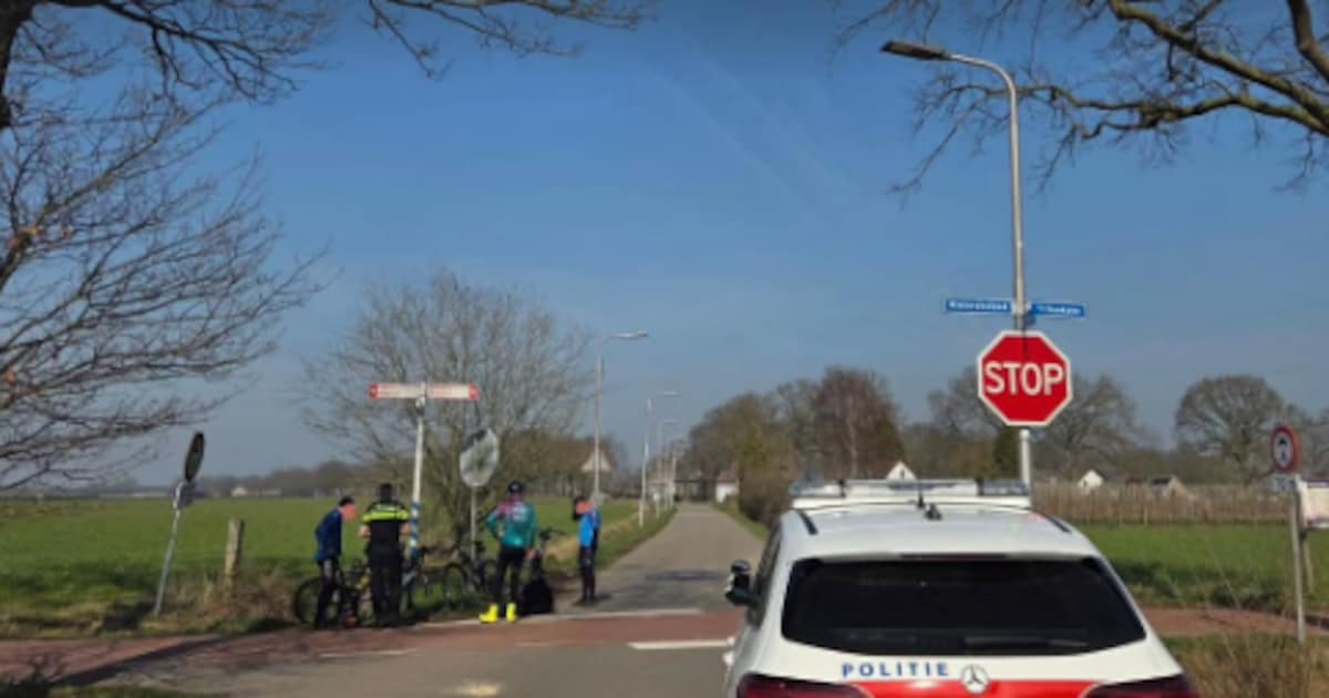 Fietsers frontaal op elkaar bij Berkel-Enschot, allebei naar ziekenhuis: ‘Hij wist niet meer welke d