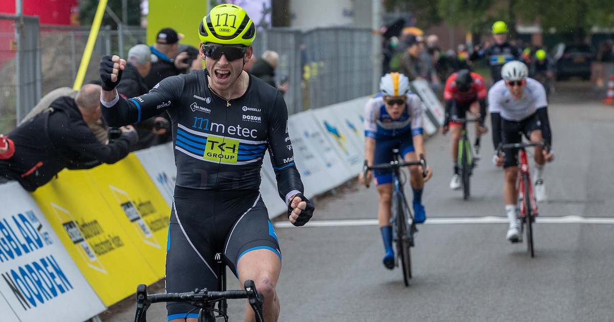 Jason van Dalen bezorgt Metec TKH de bloemen in Tiel | Sport | De ...