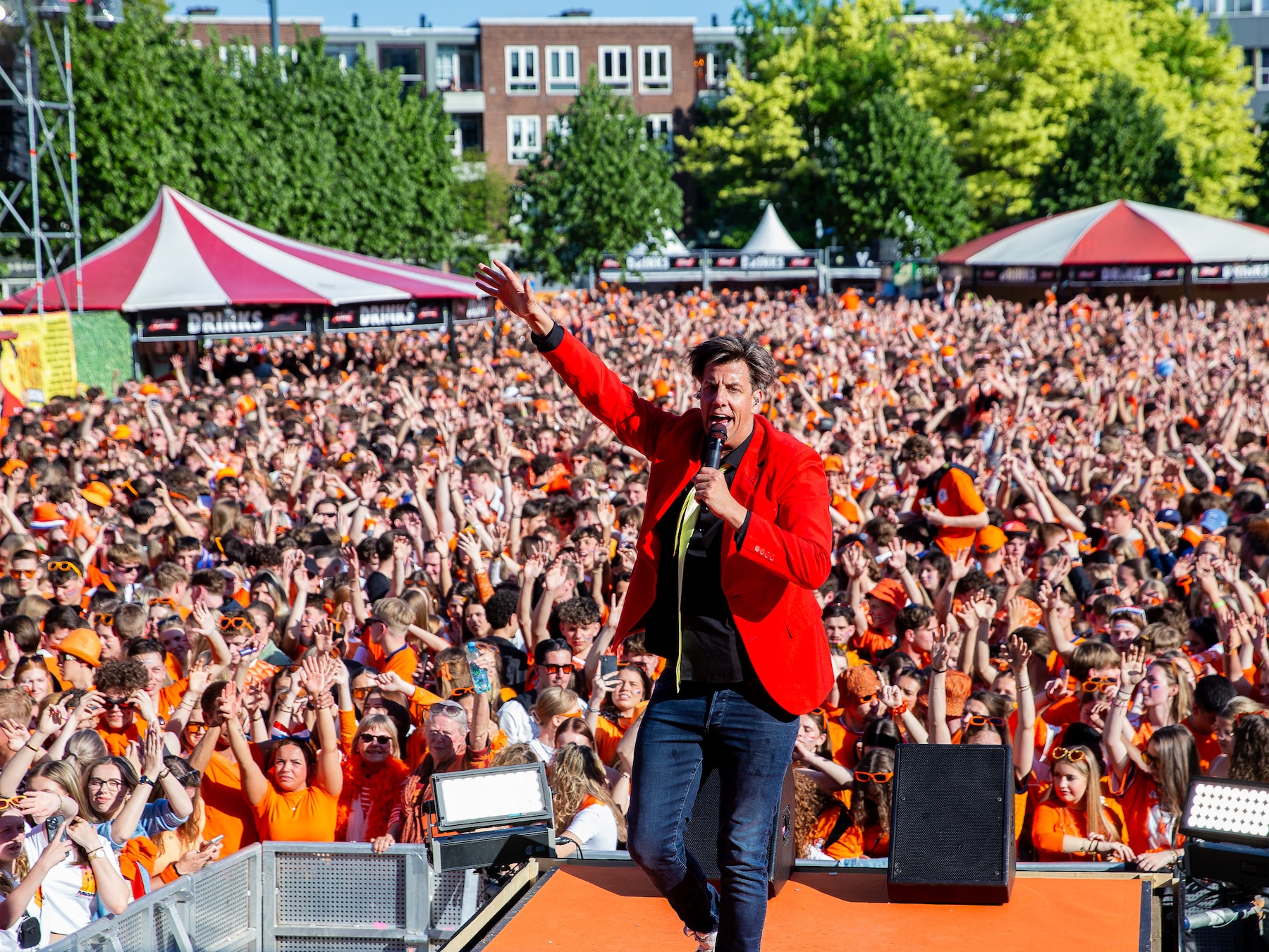 Burgemeester Marcouch prijst 'beste kant van Arnhem', ondanks schietincident en dronken jongeren