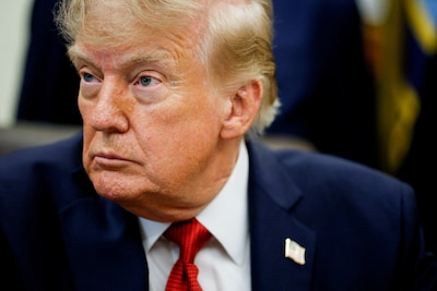Paradepaardjes van Trump krijgen vorm: drones en scherpschutters in triomfboog en aanstelling ‘AI-tsaar’