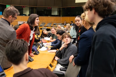 EU opent traineeship ook voor mbo’ers, want ‘Europa is niet zo goed in de uitvoering’