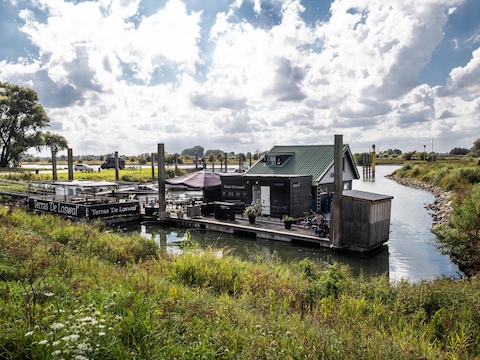 Terras de Loswal in Wijhe.
