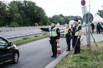 Langer in de file voor de Duitse grens: grenscontroles gaan ook na september door