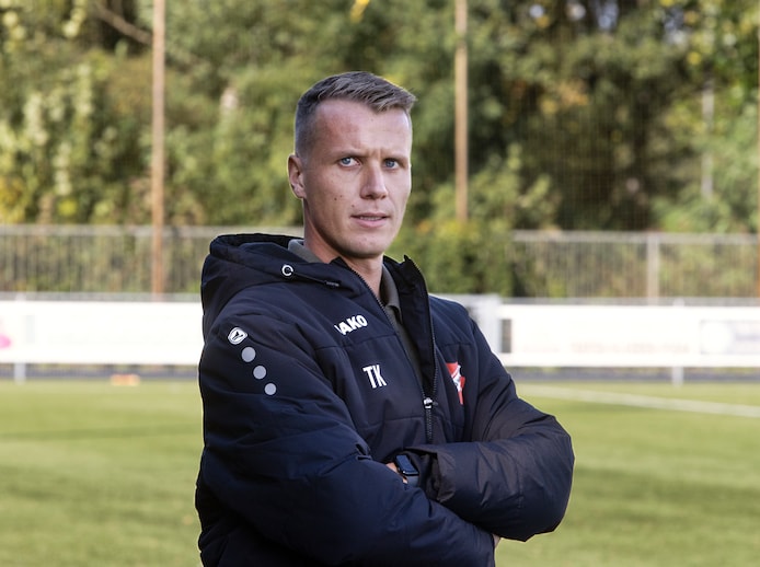 Helsper brengt rust bij jeugdliefde Rood-Wit'62: ‘Het is logisch dat ...
