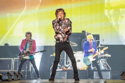 Mick Jagger (82) blikt terug op chaos bij eerste optreden in Nederland: ‘Ik dacht dat jullie zo’n vredelievend volkje waren’
