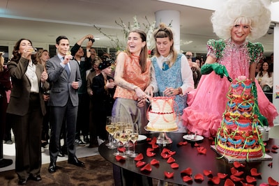 Halsema trouwt lhbti-stellen bij 25-jarig jubileum