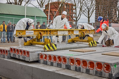 Woningnood vraagt offers, behalve als het om parkeerplek of uitzicht gaat