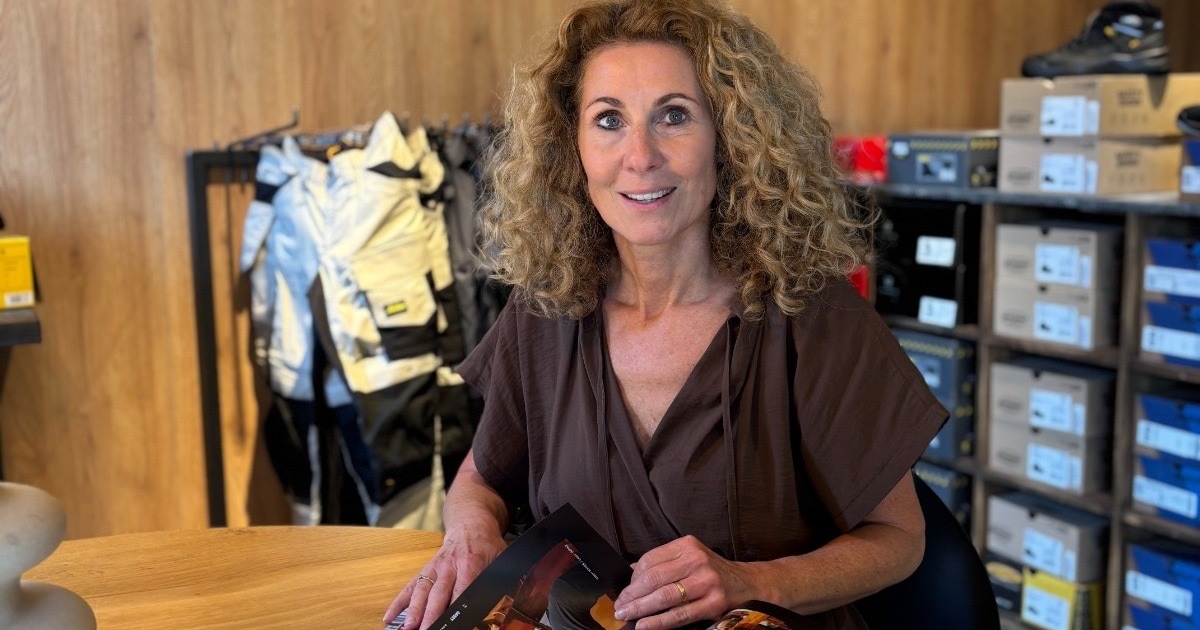 Kledingwinkel Bergeijk breidt uit met showroom voor bedrijfskleding