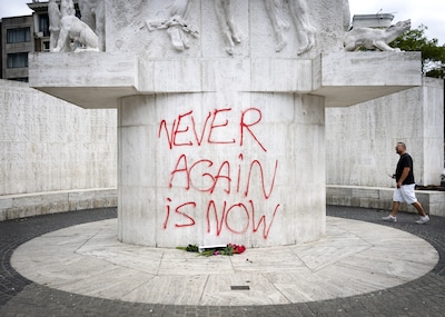 Student (25) die Nationaal Monument op de Dam bekladde is schuldig, krijgt geen straf