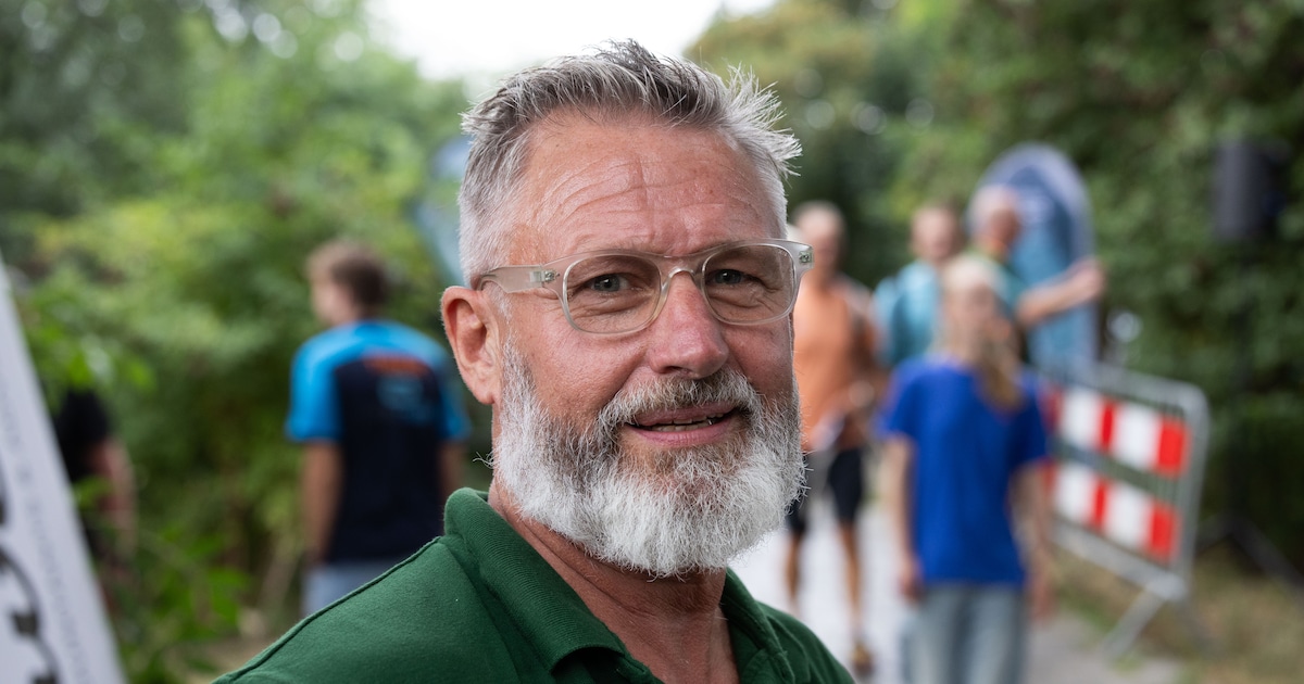 Van fanaat tot toevallige toerist: ieder zijn eigen reden om vandaag in de Berkel te zwemmen